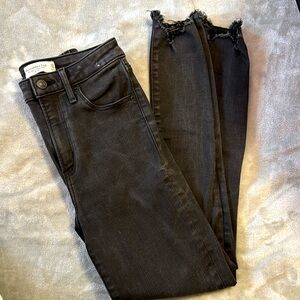 Abercrombie & Fitch High Rise Skinny Jean